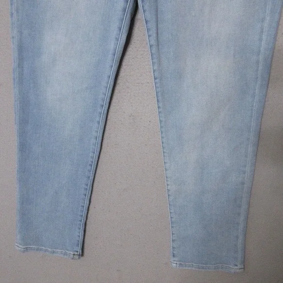 LulaRoe Jeans Skinny Ankle Light Wash - Picture 3 of 15